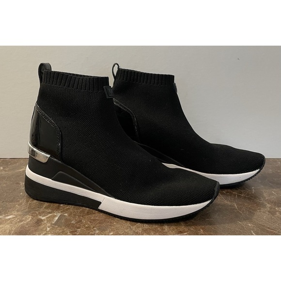 Michael Kors Womens Skyler Black Knit Stretch Wedge Bootie Travel Moonboot 7M - Picture 3 of 16